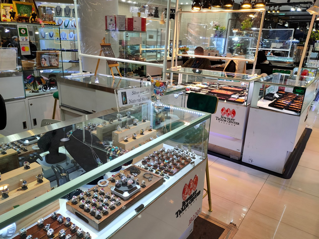 مركز تجارة المجوهرات في بانكوك