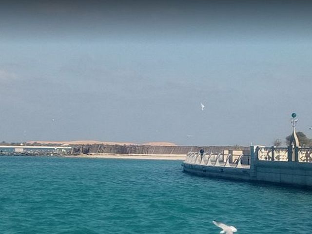 شاطئ الكورنيش ابوظبي