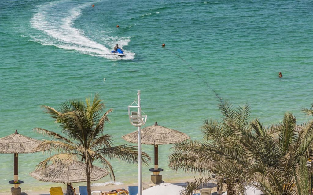 أجمل شواطئ الإمارات .. تعرف على أروع 7 شواطئ في الإمارات العربية المتحدة 