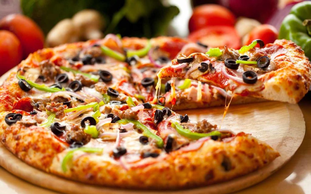 أشهر مطاعم البيتزا في عجمان .. قائمة أفضل مطاعم البيتزا في عجمان