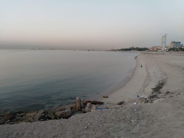 شاطئ المهبولة الكويت